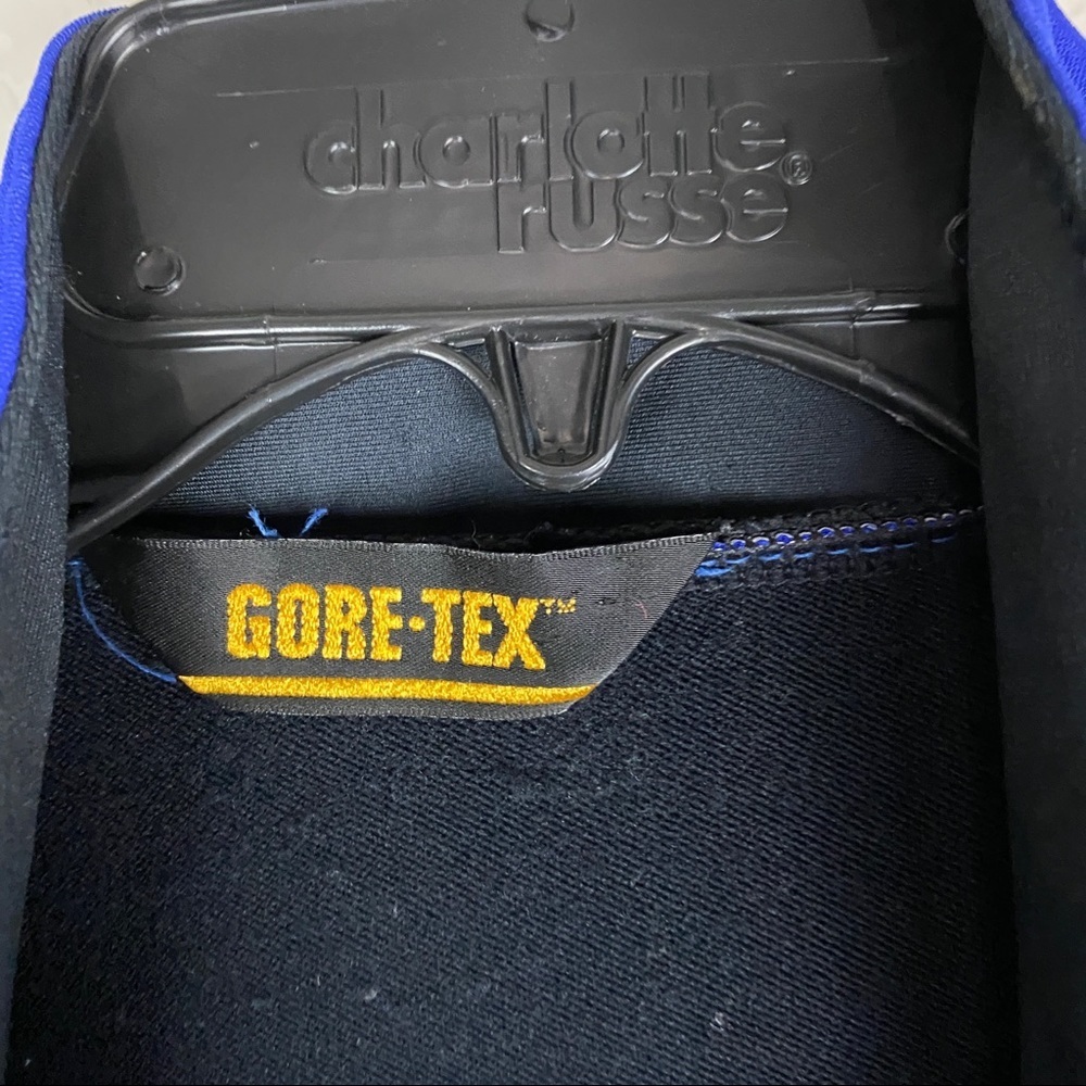 Goretex Performance Jacket - Picture 4 of 9